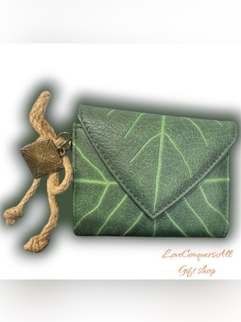 The Lord of The Rings Lembas Leaf Wallet